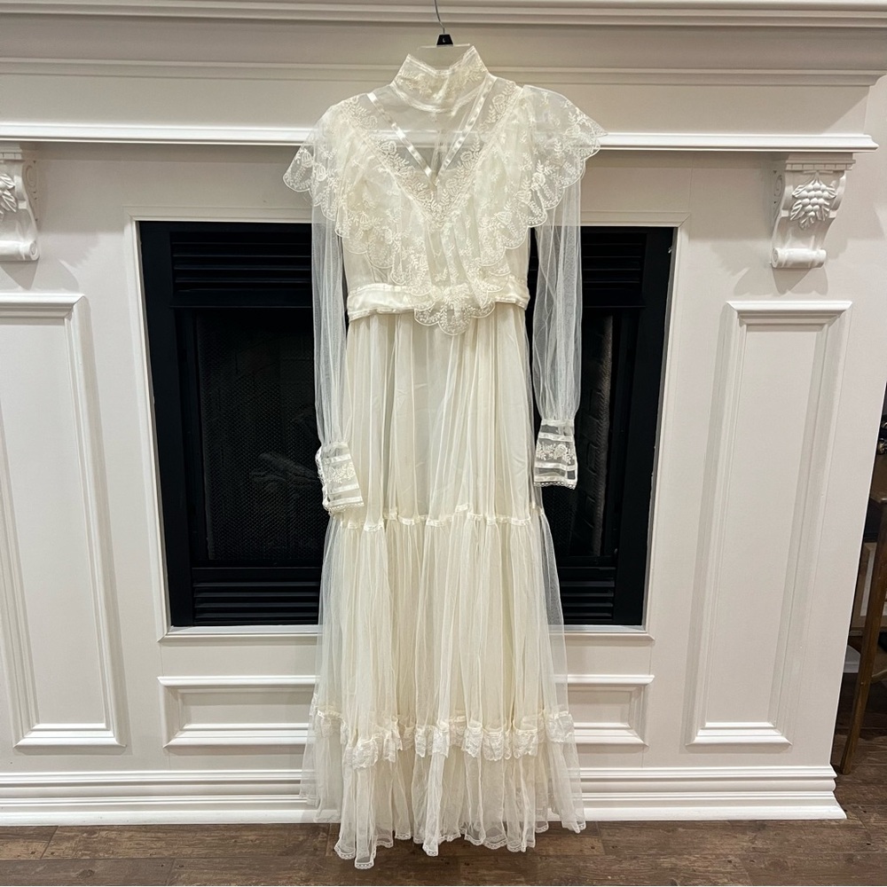 Vintage 70’s Gunnie Sax Cream Lace Prairie Dress